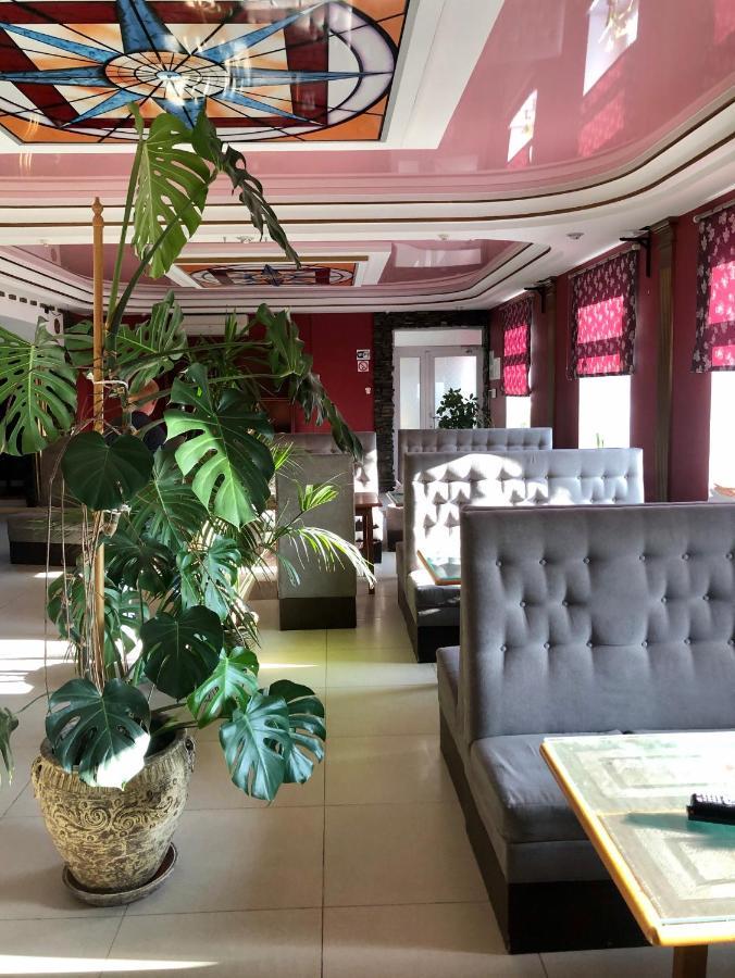 Olimp Soup&Bed Hotel Ivano-Frankovo Екстериор снимка
