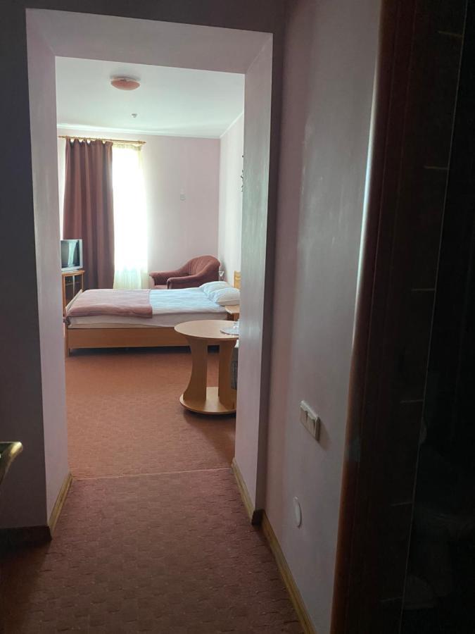 Olimp Soup&Bed Hotel Ivano-Frankovo Екстериор снимка