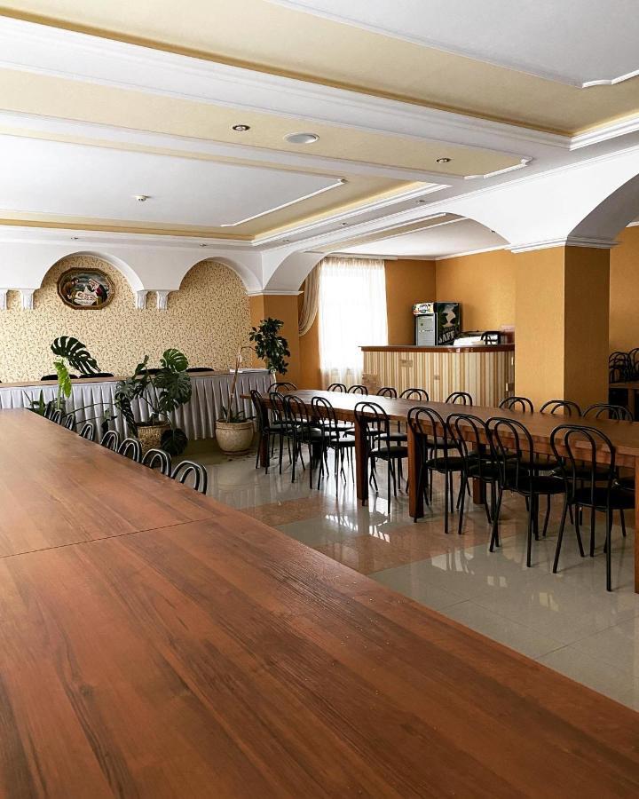 Olimp Soup&Bed Hotel Ivano-Frankovo Екстериор снимка