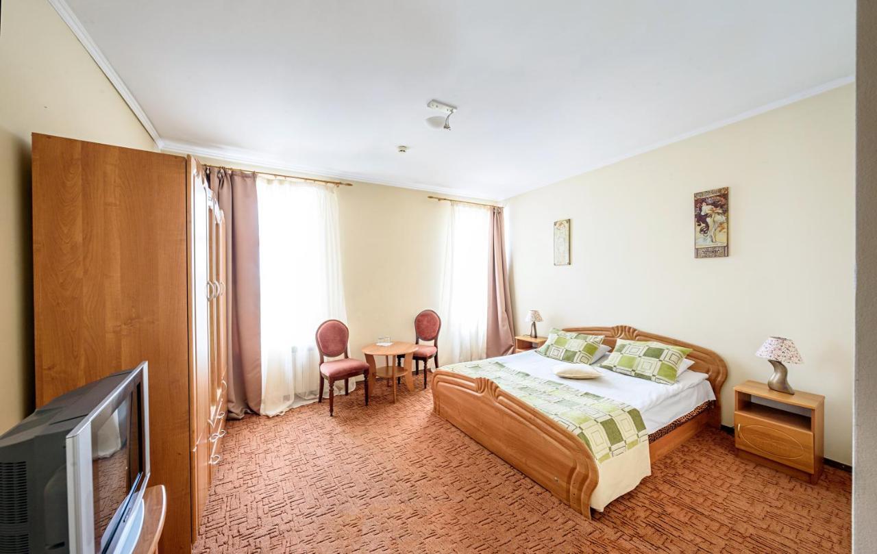 Olimp Soup&Bed Hotel Ivano-Frankovo Екстериор снимка